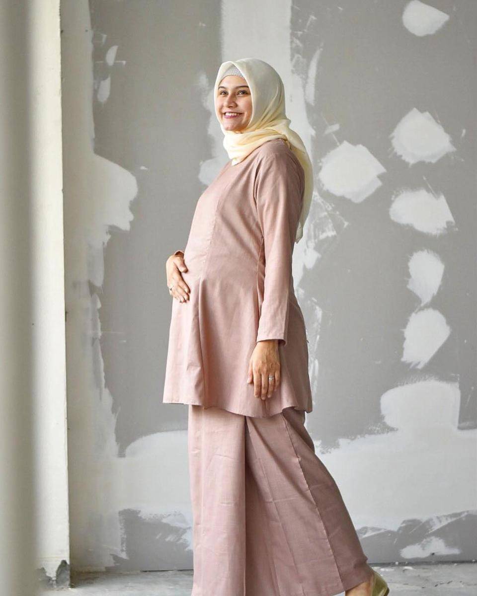 Instagram.com/zeezeeshahab